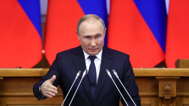 V. Putinas mini pirmąsias neteisėtai aneksuotų Ukrainos sričių metines: ciniškai kreipėsi į gyventojus