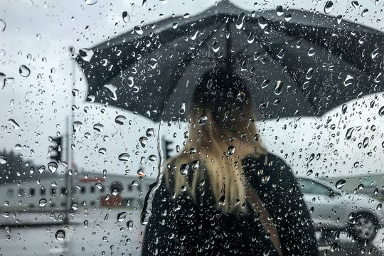 Nors debesys prasisklaidys, sulauksime lietaus: sušils iki 20 laipsnių
