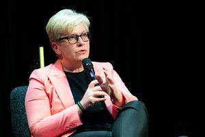 I. Šimonytė apie narkotikų vartojimą mokyklose: problemą spręsti reikia sistemiškai – tam ir įdiegta Gyvenimo įgūdžių programa