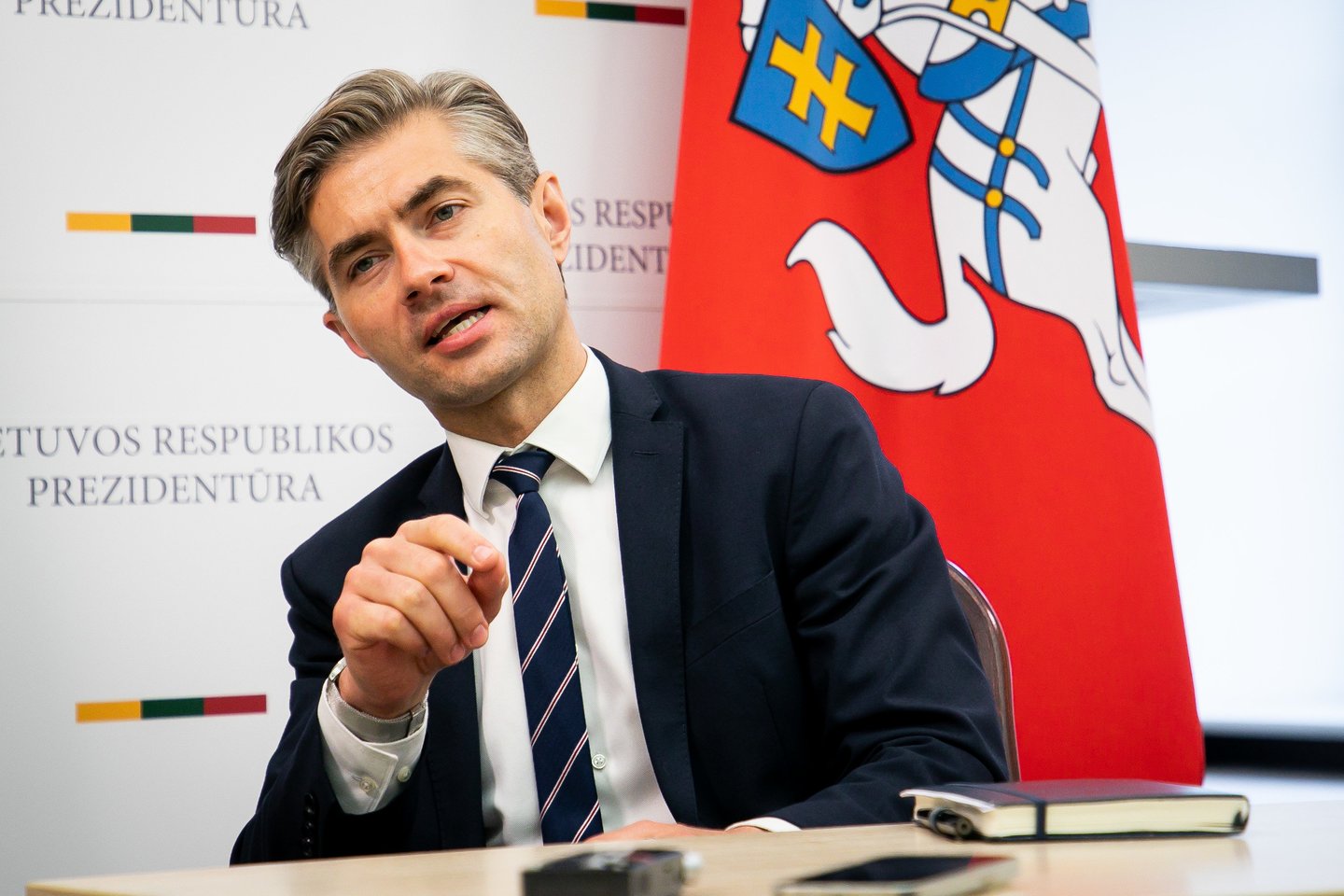 Interviu su prezidento patarėju Kęstučiu Budriu.