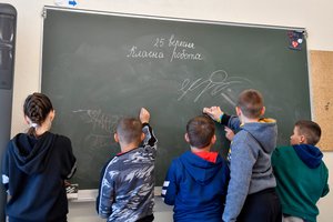 Ukraina Charkove stato pirmąją požeminę mokyklą