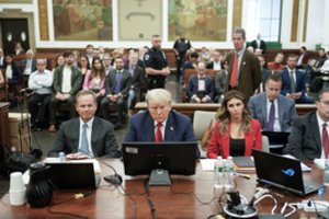 D. Trumpas – teismo salėje antrąją civilinio proceso dėl jo sukčiavimo dieną