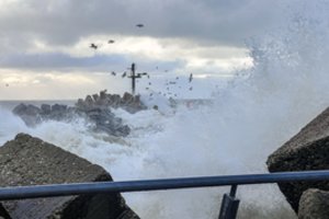 Pajūrio gyventojai įspėjami: siautės stiprus vėjas – gūsiai sieks iki 25 m/s