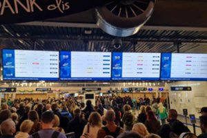 Vilniaus oro uostas slepia, kodėl reikėjo sugriežtinti keleivių patikrą: kas iš tiesų čia vyksta