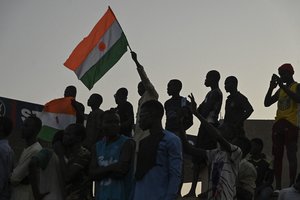 Prancūzija teigia šią savaitę pradėsianti savo karių išvedimą iš Nigerio