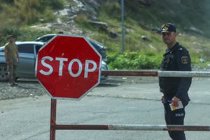 Azerbaidžanas „pasirengęs“ ES tarpininkaujamoms deryboms su Armėnija Briuselyje