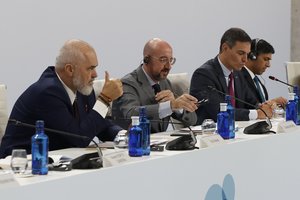 ES teigia negalinti užpildyti JAV finansavimo spragos remiant Ukrainą