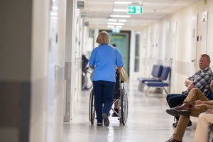 Slaugytojams – naujos funkcijos: skirs tyrimus ir vertins paciento būklę