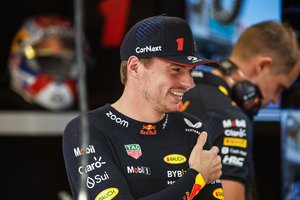 M. Verstappenas Katare iškovojo eilinę „Pole“ poziciją