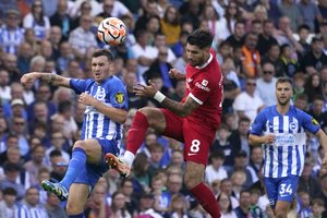 Klaidų kupiname mače „Liverpool“ sužaidė lygiosiomis su „Brighton“