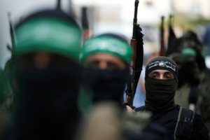 Iš kur „Hamas“ įsigyja ginklų? Štai kas dabar žinoma apie tiekimo kelius