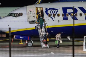 Izraelyje siaučiant pragarui, ne visos oro linijos atšaukė skrydžius iš Vilniaus