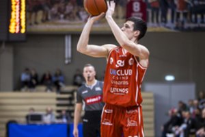 Įspūdingą spurtą surengusi Utenos komanda sutriuškino „Nevėžį“