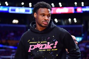 Iš mirties gniaužtų išgelbėtas L. Jameso sūnus artėja prie sugrįžimo į aikštę