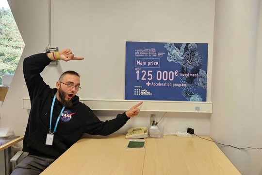 Buitinės nuotekos apšvies mūsų namus? Jaunieji lietuvių mokslininkai kuria revoliucingą technologiją