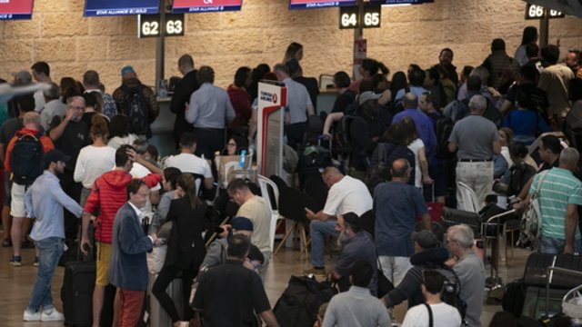Izraelyje įstrigę tautiečiai netrukus grįš namo: keliskart nukeltas skrydis – jau šiąnakt
