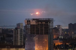 Okupantams puolant Avdijivką – NATO žinutė ukrainiečiams: parama didės