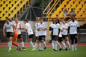 Iš arti: Lietuvos moterų futbolo flagmanas – Šiaulių „Gintra“