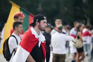 Į tėvynę negalintiems grįžti Baltarusijos piliečiams siūloma leidimą gyventi pratęsti kas trejus metus