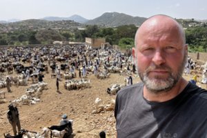 Ką tik perversmą išgyvenusiame Nigeryje be paso likęs lietuvis: stiklai – išdaužyti, sienos – juodos nuo ugnies