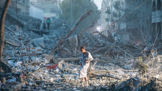Izraeliui žadant sunaikinti „Hamas“ aukų Gazos Ruože daugėja: žuvusiųjų skaičius išaugo iki 1 200 tūkst.