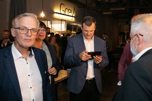 Socialdemokratai ragina Vyriausybę atsikvošėti: streikuojantys mokytojai gina savo orumą