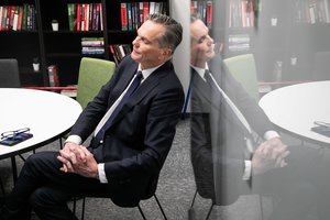 Parlamentarai E. Bajarūnui galimybių tęsti darbą nebemato: ambasadorius pats turėtų priimti sprendimą trauktis