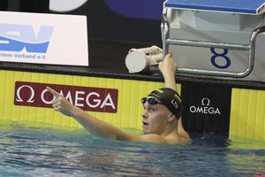D. Rapšys ir A. Šidlauskas Atėnuose užtikrintai įplaukė į finalą, R. Meilutytei trūko vos 0,03 sek.