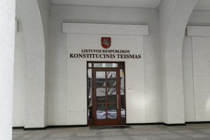 KT priėmė nagrinėti Seimo kreipimąsi dėl Stambulo konvencijos atitikties Konstitucijai