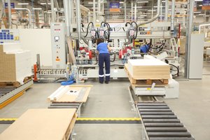 Įvertino IKEA žingsnį mažinti baldų kainas: „Norima pastiprinti pardavimus, kurie nebeauga“