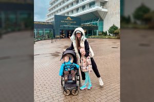 Viktorija Siegel su vaikais ilsisi Jūrmalos prabangiame viešbutyje: lepinasi spa malonumais ir ramybe