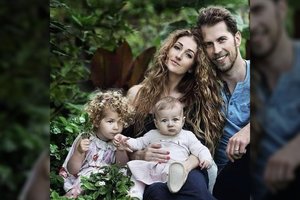 Šokėjai Gintarė ir Tomas Slausgalviai susilaukė trečio vaikelio