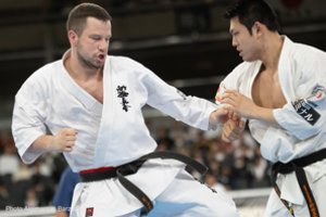Save po pasaulio kiokušin karate čempionato Japonijoje pliekęs favoritas E. Gužauskas: „Aš tik tarp 32 geriausių kovotojų?“