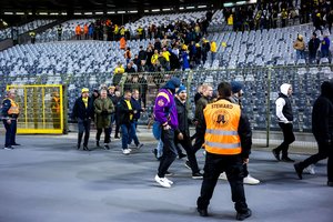 Dėl mirtinų šaudynių nutrauktos 2024 m. Europos futbolo čempionato atrankos rungtynės Briuselyje