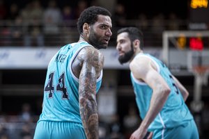 J. Tayloras po traumos sugrįš lapkritį