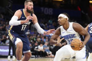 Laiku užsivedęs Jonas Valančiūnas padėjo „Pelicans“ galiausiai laimėti paskutinį ikisezoninį mačą