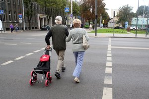 Protu sunku suvokti: dažnas lietuvis per mėnesį turi išgyventi su 200 eurų