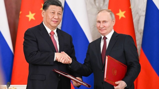 V. Putinas užsiminė apie Rusijos ir Kinijos planus pasaulyje: siekia vieno