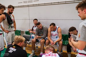 Jonas Mačiulis solidžiai debiutavo mėgėjų krepšinio lygoje