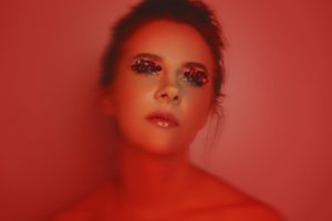 Ieva Narkutė pristato naujo albumo dainą „Pati gražiausia klaida“