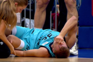 Negailestingas smūgis „Wolves“ – Latvijos talentas A. Žagaras dėl traumos nežais iki sezono pabaigos