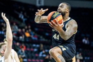 Vėl siautęs „Gargždų“ naujokas KMT kovoje pražudė mažeikiškius