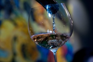 Rusai siunta: į Lietuvą plaukia jų pinigai, o iš Lietuvos – vyno upės