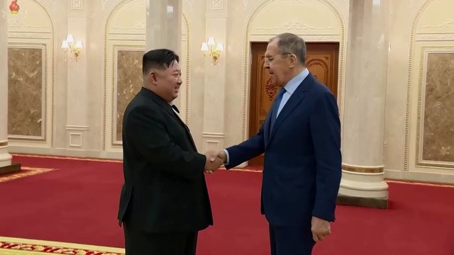 Kim Jong Uno ir S. Lavrovo susitikimas: prakalbo apie bendrą planą