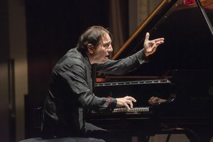 Festivalio „Gaida“ dienoraštis. Fazilo Say koncertas – įspūdingas laisve alsuojančios meistrystės reginys