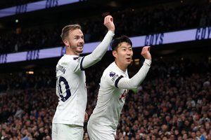 „Tottenham“ sugrįžo į „Premier“ lygos viršūnę