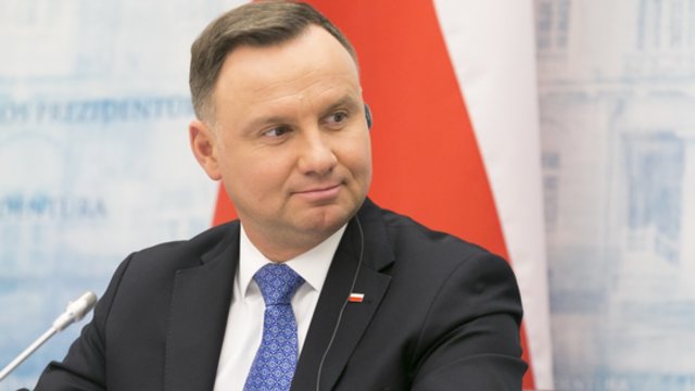 Lenkijoje pradėtos derybos dėl valdžios: prieš koalicijos formavimą A. Duda susitinka su partijų lyderiais 
