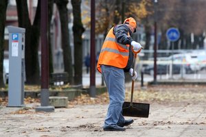 Nutarė, kaip Lietuvoje gyvensime kitąmet: ką žinoti apie algas ir išmokas