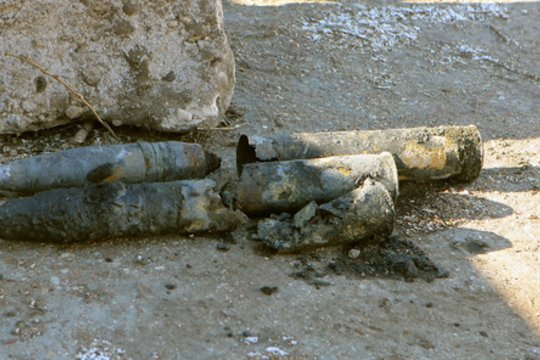 Tauragės metalo supirktuvėje rastas karo laikų sprogmenų arsenalas – radinius išsivežė „Aras“