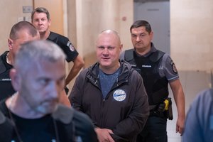 Iš seksualinių nusikaltimų prieš vaikus bylų neišbrendantis kaunietis lieka už grotų: suimtas dar 3 mėnesiams